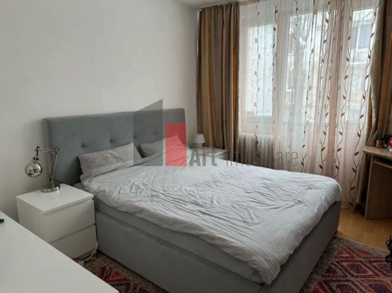 Brancoveanu, Izvorul Rece, vanzare apartament 4 camere decomandat.